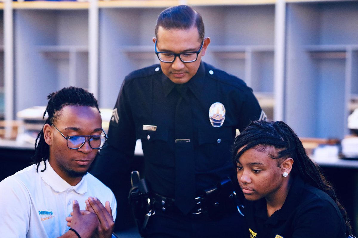 LAPDOutreach's tweet image. Thank you to all who participated in an incredible and thought provoking partnership—with a unified goal of healing, progress, and solutions.   

@TheJusticeDept @RamsNFL @BCrusade @LASDHQ @LAPDHQ @LAPDRuby #LAPD