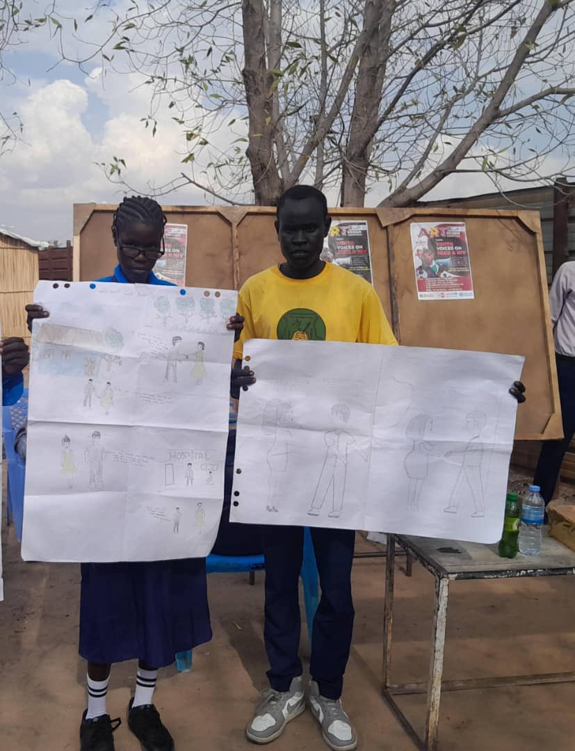 YoungpositiveSS's tweet photo. Through powerful drawings, young voices in Renk expressed their hopes, struggles &amp; messages on HIV, SRHR &amp; ending stigma. 🖌️🧠 what a way to showcase talent and advocacy!
Thank you to all the artists—you’re creating change with every stroke! 🙌
 #YouthVoices #2gether4srhr https://t.co/AJS2kVSpjj