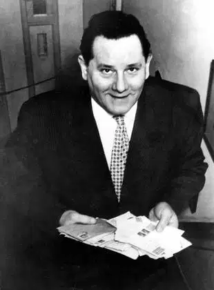 BONE-CHILLING ⚡️

1941: An accident left him "coma" for 72 hours.

When he woke up, he had impossible abilities:

• Reading sealed envelopes
• Finding missing people
• Seeing past events

But, how?

His story will change everything you know about consciousness: 🧵