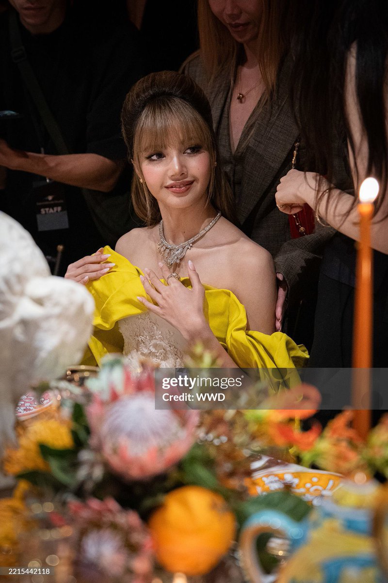 BEAUTY 💫

LISA BVLGARI POLYCHROMA #LISAxBvlgariHighJewelry #LISAXBVLGARI