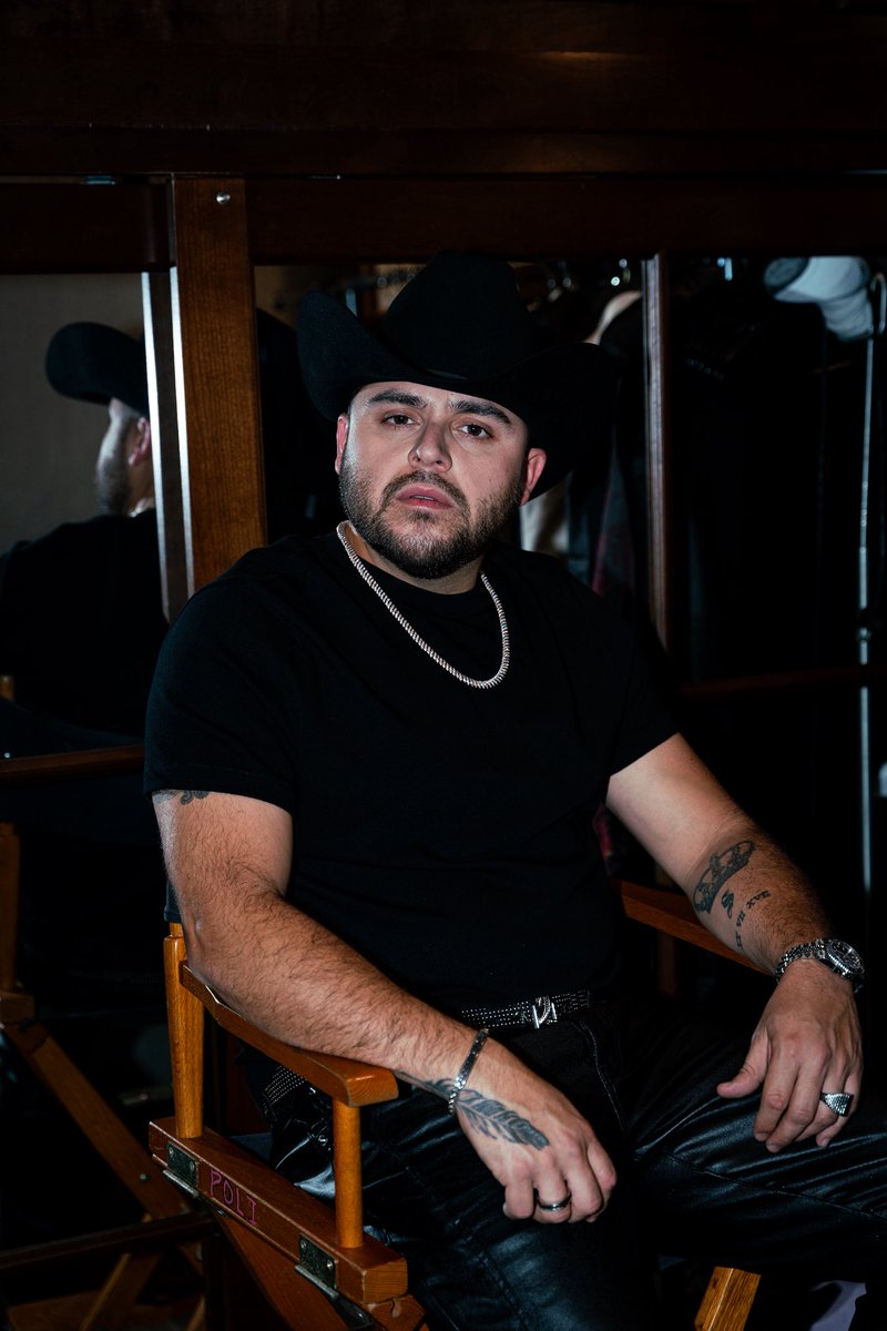 Hola mi gente, no me acordaba que tenía Twitter 🤣. Quien está listo para el siguiente álbum 💿 ??