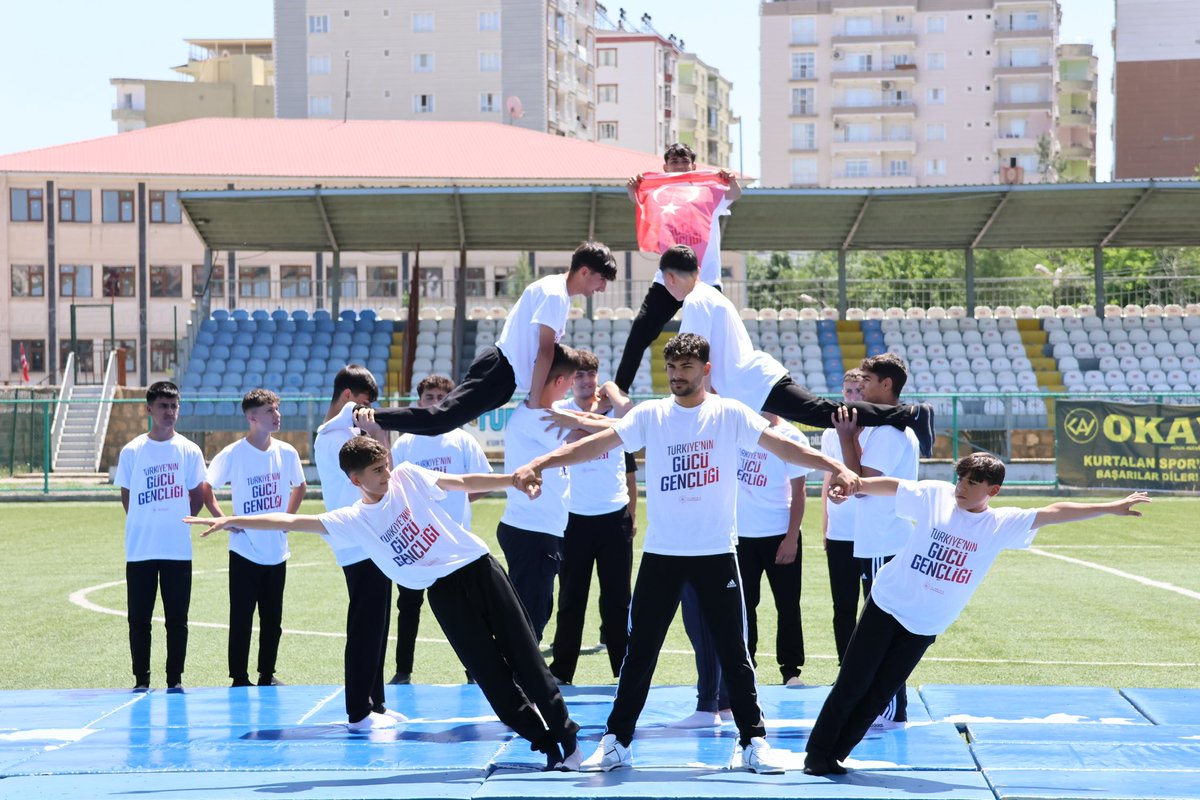 KrtlnKymkmlk's tweet photo. İlçemizde 19 Mayıs Atatürk'ü Anma, Gençlik ve Spor Bayramı Büyük Bir Coşku ile Kutlandı 🇹🇷

📍Kurtalan İlçe Stadı 

19 Mayıs Atatürk’ü Anma, Gençlik ve Spor Bayramımız kutlu olsun!🇹🇷 https://t.co/Q7gUF9PwxJ