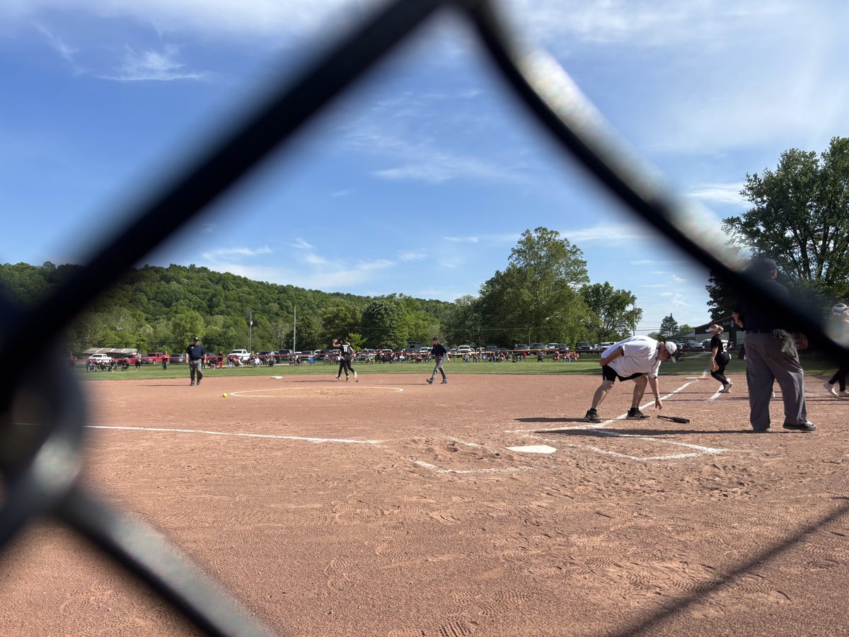 Steven Wasserman (@swassermantv) on Twitter photo Front row seat here in Perry County for an <a href="/EastDistrictAB/">East District (EDAB)</a> district semifinal softball game between #1 Crooksville and #8 Monroe Central.
Lady Ceramics up 3-0 after the first thanks to a 2-run homer from Dalena Rollison. <a href="/WHIZscores/">WHIZ Sports</a> Front row seat here in Perry County for an <a href="/EastDistrictAB/">East District (EDAB)</a> district semifinal softball game between #1 Crooksville and #8 Monroe Central.
Lady Ceramics up 3-0 after the first thanks to a 2-run homer from Dalena Rollison. <a href="/WHIZscores/">WHIZ Sports</a>