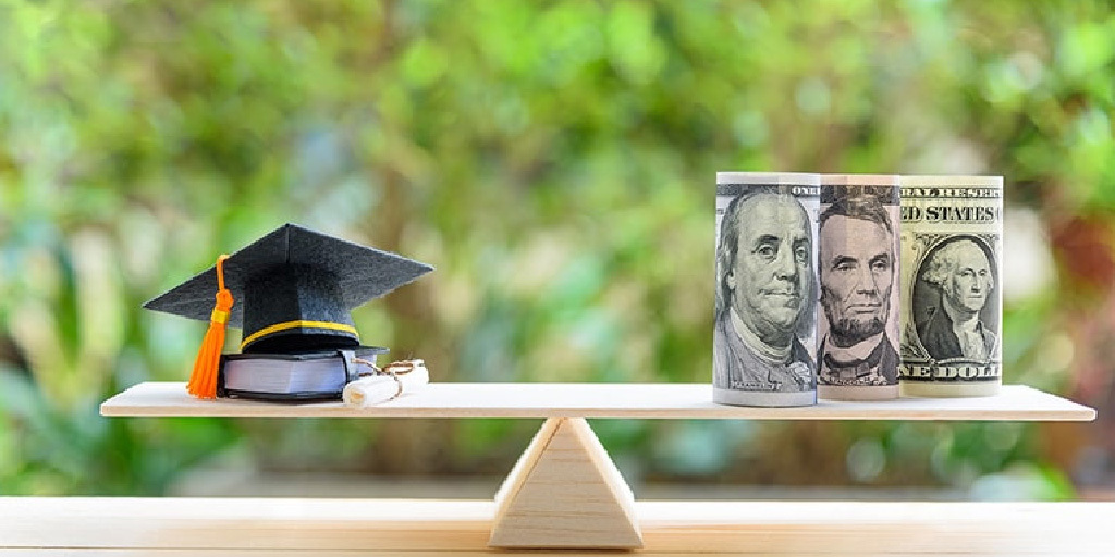 A new report from <a href="/CommunityCCRC/">CCRC</a> takes an in-depth look at connecting credentials from #CommunityColleges to post-completion success, showing which types of degrees and certificates lead to good jobs and careers, and which ones typically don’t. CCRC’s analysis finds that while