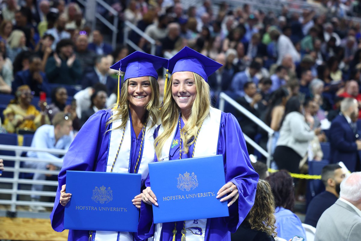 HofstraWSOC's tweet photo. So proud of our graduatesβ
ππππ¦
#PrideOfLI | #HofGrad
#HofGrad25 https://t.co/ul8DTWPhuk