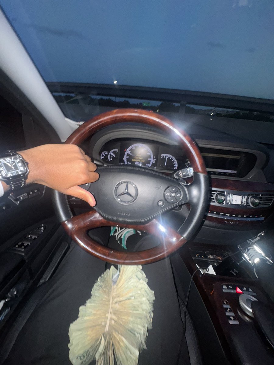 Lulswerverx's tweet image. This shit aint happen overnight I really been lit for 5 summers straight #HEAVYROTATION