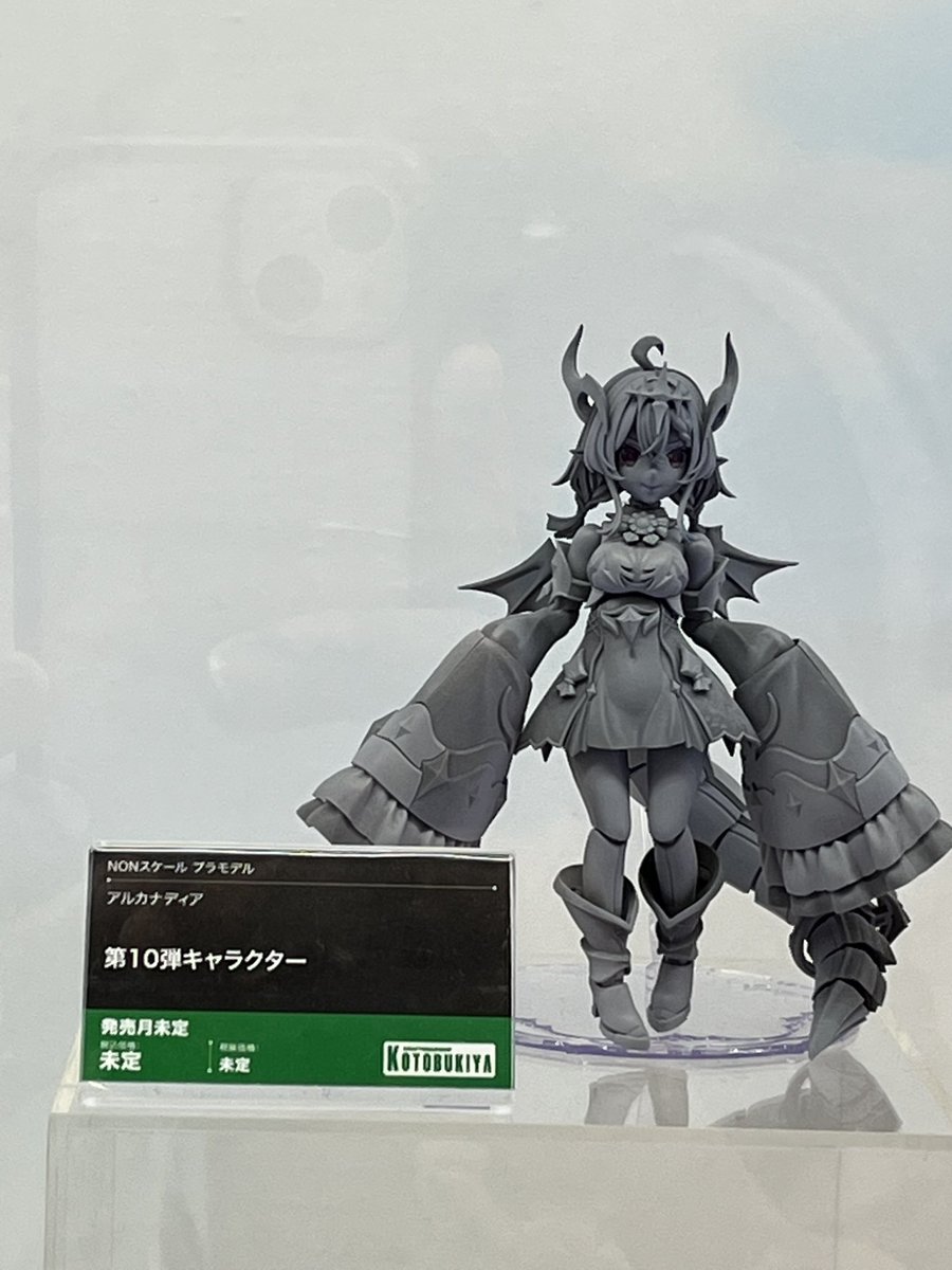 eclair_FFFF's tweet photo. ブキヤは15分くらい並んで写真を。今後発売の展示があって欲しいものが増える罠

グランデのバーゼも期待してます。
 #静岡ホビーショー2025 https://t.co/zd05bx4uoV