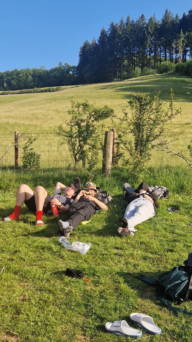 DAOSdofe's tweet image. DAOS GOLD
47 students had a great first day for their Gold practice today. Walk, eat,relax! Early to bed in preparation for a long walk tomorrow.