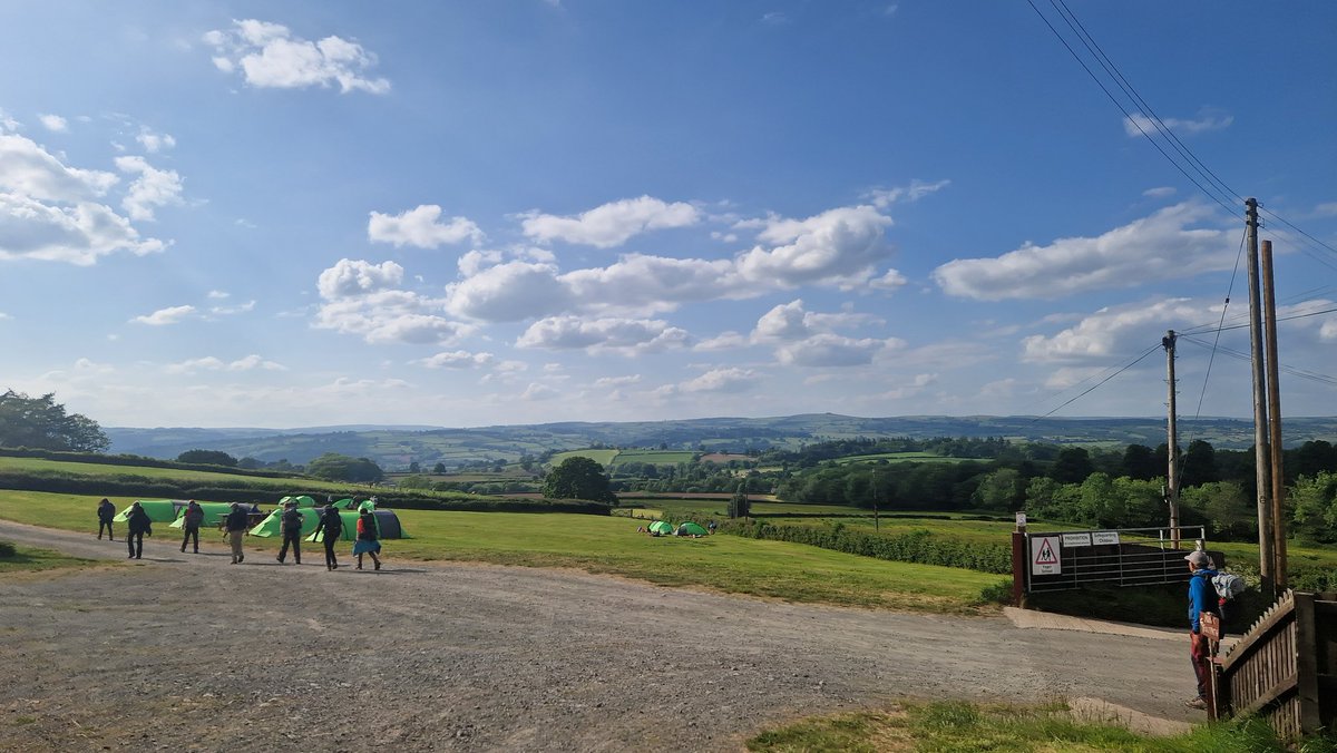 DAOSdofe's tweet image. DAOS GOLD
47 students had a great first day for their Gold practice today. Walk, eat,relax! Early to bed in preparation for a long walk tomorrow.