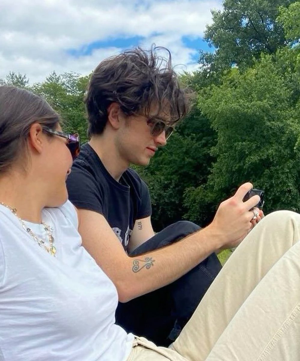 soulchapstick's tweet image. ⋆˚࿔                        ❤️⭐️

𝑆𝑝𝑒𝑛𝑑𝑖𝑛𝑔 𝑡𝑖𝑚𝑒 𝑤𝑖𝑡ℎ 𝑚𝑦 𝑠𝑢𝑛𝑠ℎ𝑖𝑛𝑒, 𝐼 𝑙𝑜𝑣𝑒 𝑦𝑜𝑢