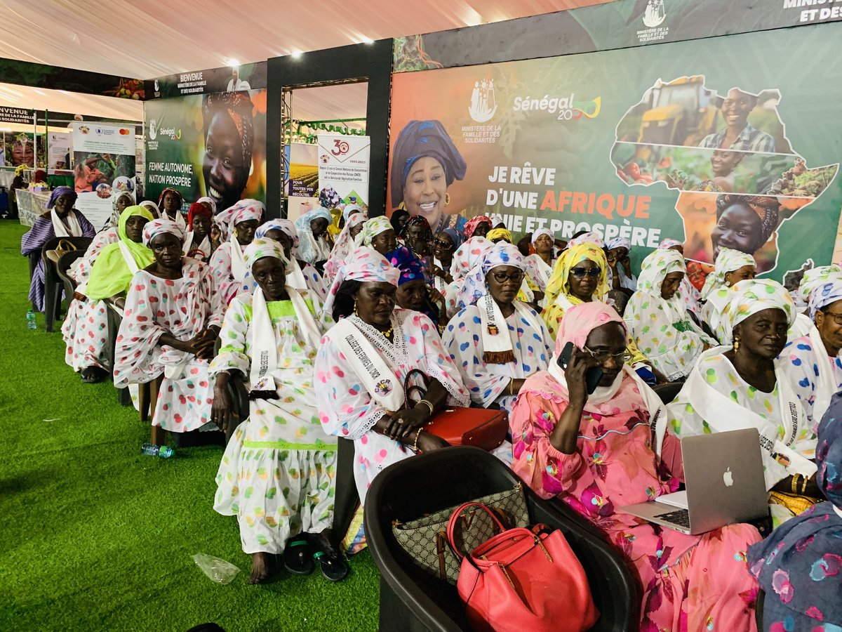 Cncr_Senegal's tweet image. Forum des femmes 
Le Collège des #femmes du #CNCR a mobilisé des femmes de toutes les régions. Comme un mot d’ordre, elles ont plaidé, au-delà de l’accessibilité au #financement, la mise à disposition crédit aux montants conséquents capables de réaliser des projets #agricole