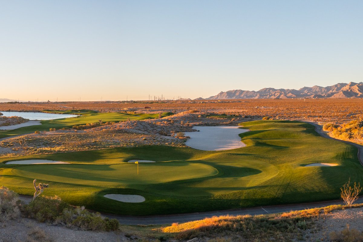 We have plenty of good Par 3's.....what's your favorite? ❄️ 🌞 🐺

#golf #lasvegasgolf #snowmountain #sunmountain #theWOLF #lvpaiutegolf