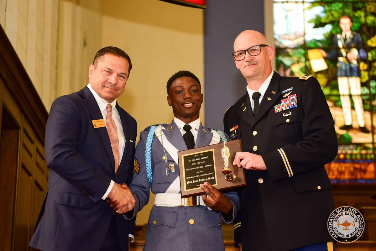Hargrave proudly recognizes the outstanding achievements of our underclassmen cadets who have gone above and beyond in academics, leadership, and character.

Watch the full awards ceremony here: youtube.com/live/oSk63nMpI…

#HargraveTigers #AcademicExcellence #TigerPride