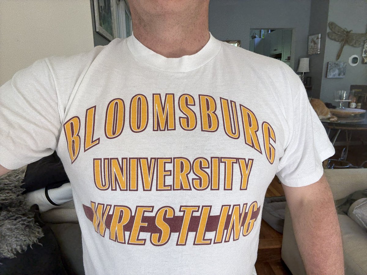 bryanhazard's tweet photo. Day 19 #wrestlingshirtadayinmay  to @BloomWrestle and @BUWBIGDOGG for creating Huskies! https://t.co/GZ7uPPWGq7