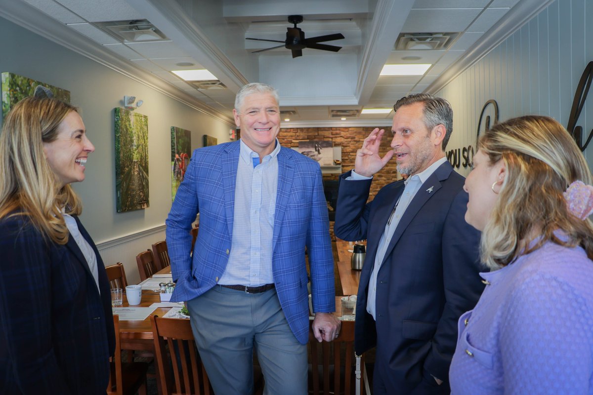 Thank you to Christina Renna and the Chamber of Southern New Jersey for joining me for a roundtable this morning.

As governor, I’ll be focused on tackling Jersey’s most pressing challenges – with leaders from South Jersey at the table. From housing to transit, health care to