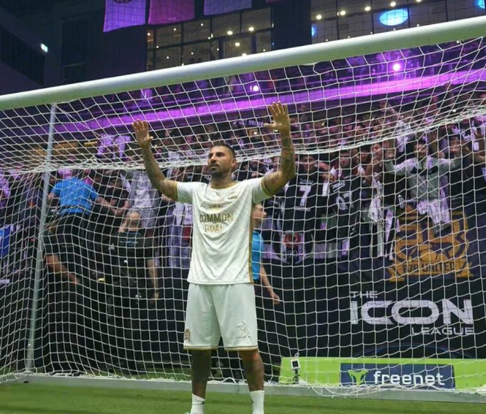 t ₁₉₀₃ tweet media