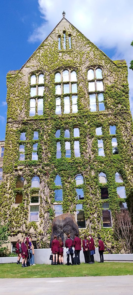 A group of Y9 pupils recently ‘graduated’ from Manchester Universty as part of a  scholarship programme ran by the @brilliantclub. Well done to all the pupils involved. Accreditations ranged from two - twos to firsts for their work on reformed criminals roles in society.