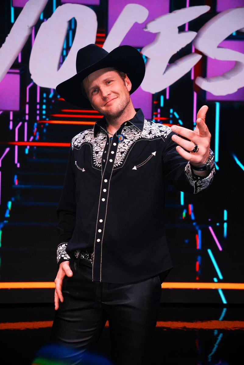 Alexander Acha (@alexanderacha) on Twitter photo 🎤✨ Vivir <a href="/juegodevoces/">Juego De Voces</a> fue una experiencia fuera de serie! 🎶
Muchas gracias a mis queridas estrellas y leyendas por hacer posible esto al igual que a
<a href="/DulceMaria/">Dulce Maria</a>
<a href="/EmmanuelOficial/">Emmanuel</a>
<a href="/yahirmusic/">Yahir</a> <a href="/LuceroMexico/">Lucero</a> <a href="/LuceroMijaresOf/">Lucero Mijares</a> <a href="/Sargentoleon/">María León</a>
<a href="/alfredo_olivas/">alfredoolivasoficial</a>
#AlexanderAcha 🎤✨ Vivir <a href="/juegodevoces/">Juego De Voces</a> fue una experiencia fuera de serie! 🎶
Muchas gracias a mis queridas estrellas y leyendas por hacer posible esto al igual que a
<a href="/DulceMaria/">Dulce Maria</a>
<a href="/EmmanuelOficial/">Emmanuel</a>
<a href="/yahirmusic/">Yahir</a> <a href="/LuceroMexico/">Lucero</a> <a href="/LuceroMijaresOf/">Lucero Mijares</a> <a href="/Sargentoleon/">María León</a>
<a href="/alfredo_olivas/">alfredoolivasoficial</a>
#AlexanderAcha