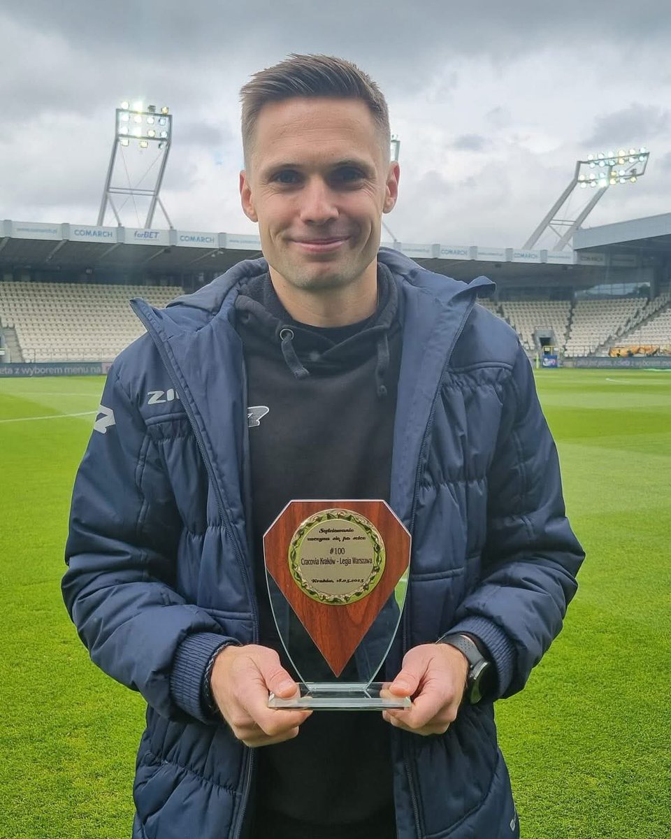 100 mecz w <a href="/_Ekstraklasa_/">PKO BP Ekstraklasa</a>  poprowadził Nasz sędzia międzynarodowy Damian Sylwestrzak⚽️💪Gratulujemy i życzymy kolejnej setki udanych spotkań i decyzji na najwyższym szczeblu piłkarskim⚽️

#jubileusz #CRALEG #dolnyslask