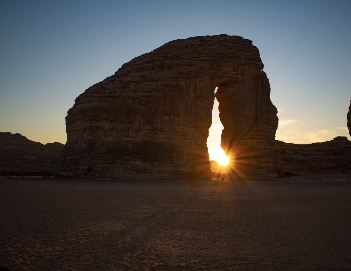 Feraskhattabi's tweet photo. 📍
صخرة الفيل، العلا
- Load in 4K

#Alula #Saudi #explore_Saudi #العلا #السعودية #روح_السعوديه