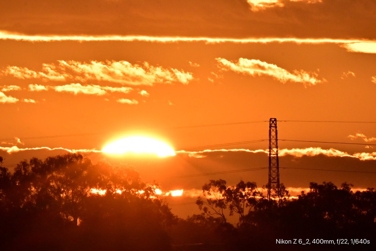 GeorgeSz12's tweet photo. Hi All,
Good Morning on this cold Tuesday with a temperature of 12c
Some Sunset shots from yesterday
Have a great one
#sunsrt
#nikonz6ii #z6ii #mynikonlife
#nikonZ28to400
@olivia_brisbane @DiQld
@Darci_Grace_ https://t.co/TZzBw7veu0