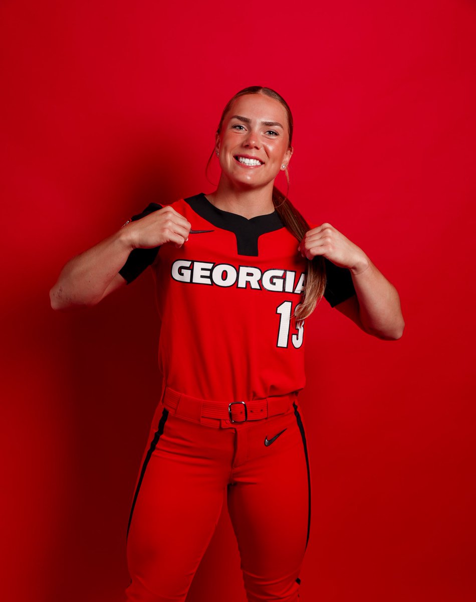 Coastal Carolina IF Keirstin Roose is transferring to Georgia.

Roose, who entered the portal in the fall, owns a .281 career batting average with 25 home runs, 31 doubles, 102 RBIs, and 101 runs scored.