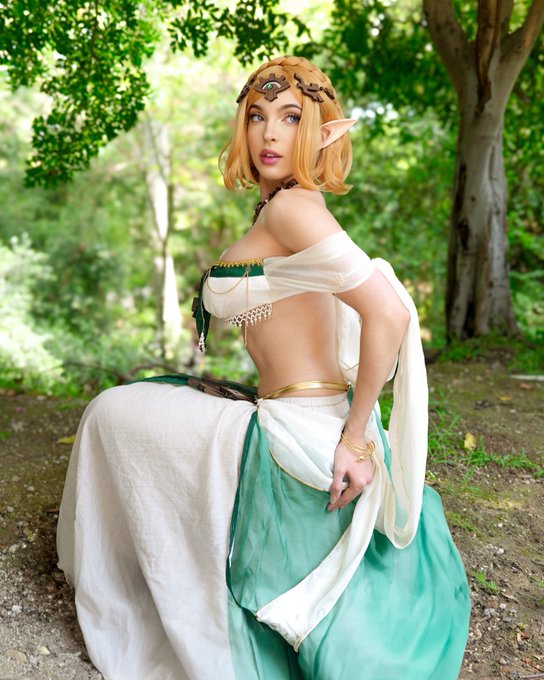 Watch Bri 🦦✨'s leaked NSFW photo on TwXstars