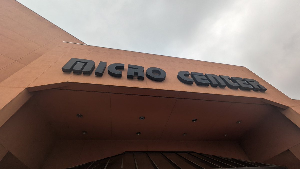 SPUNJ's tweet photo. Went to micro center https://t.co/ZqBG69b0Je