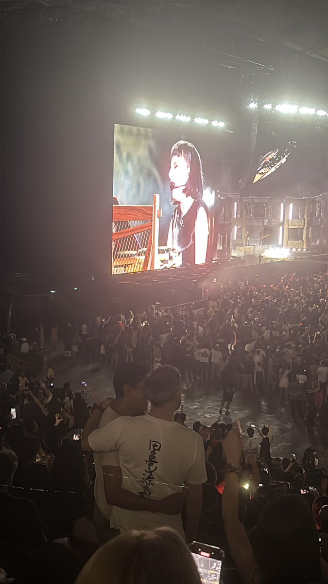 __s4kura__'s tweet photo. may this kind of love find me...
ANYWAYS IF U WERE THIS AMAZING COUPLE FROM 19 MAY DM ME!! will send u the pics!!!
yall were too cute and sweet😭😭😭
#LadyGagaSingapore #LadyGagaSG #MAYHEMSG #MayhemDay2SG https://t.co/gqeHk9CeRA