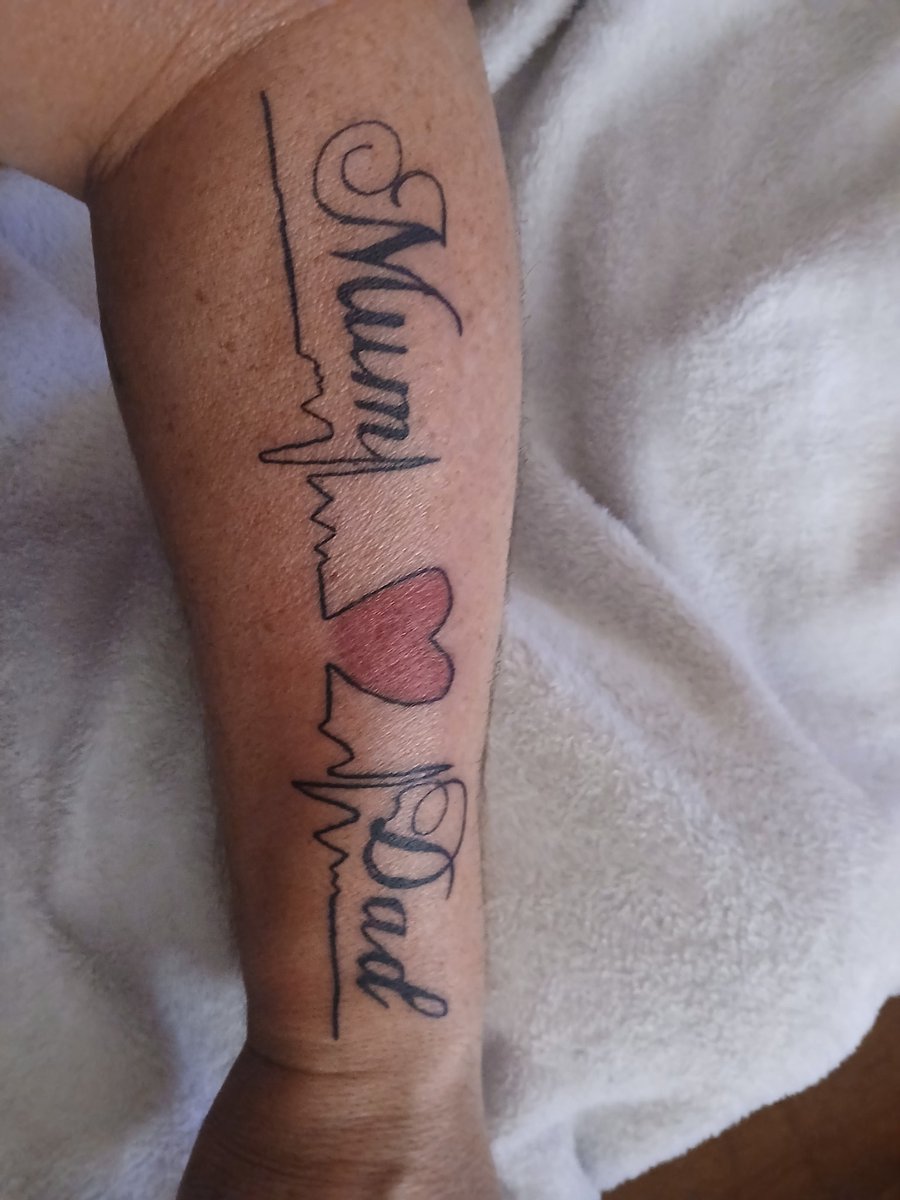 weestubee73's tweet photo. My new tattoo for my mum and dad. Gone but never forgotten. Always in my heart ❤️ xxx https://t.co/ELiPiGpzgj