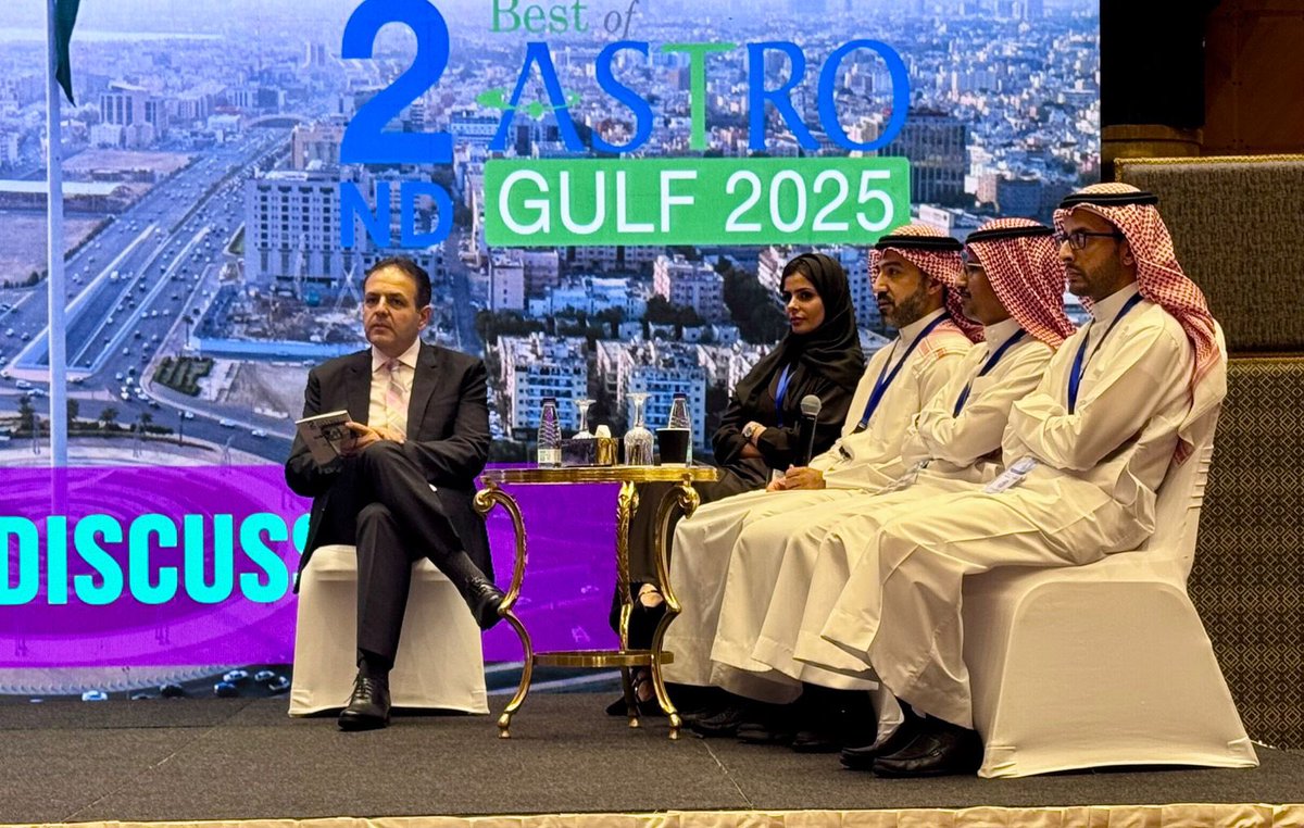 TamerRefaatMD's tweet image. Back in Chicago after an inspiring #SARO2025 &amp;amp; #BestofASTROGulf 🇸🇦 @SARO_KSA @ASTRO_org. Grateful for the warm hospitality, engaging sessions, and meaningful connections — including finally meeting Dr. @LCUBLD from @ESTRO_RT. Excited for continued global #RadOnc collaboration! 🌍
