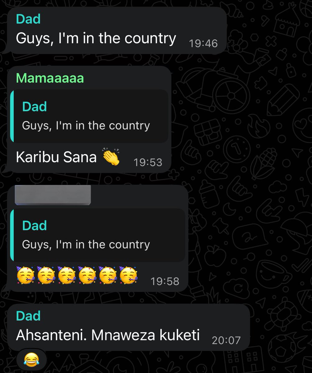 ihatecatsssss's tweet photo. My dad is so strange 😂 https://t.co/Bx1wBoiTnm