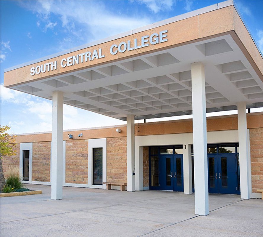 THANK YOU <a href="/EricaSchwartzMN/">Erica Schwartz</a>, <a href="/NickAFrentz/">Nick Frentz</a>, <a href="/SenatorJasinski/">John Jasinski</a>, <a href="/GlennGruenhagen/">Glenn Gruenhagen</a>, <a href="/votekeithallen/">Rep. Keith Allen 🇺🇸</a>, <a href="/BjornOlsonMN/">Bjorn Olson</a>, Rep. Kristi Pursell for authoring SCC’s bonding bill to support labs for future workforce in the areas of INFRASTRUCTURE, HEALTHCARE &amp; AG! southcentral.edu/gov #mnleg