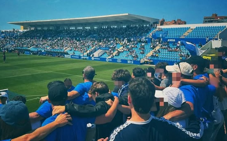 No hi ha derrota al cor de qui lluita.

 Units, tornarem 🤝🔵⚪