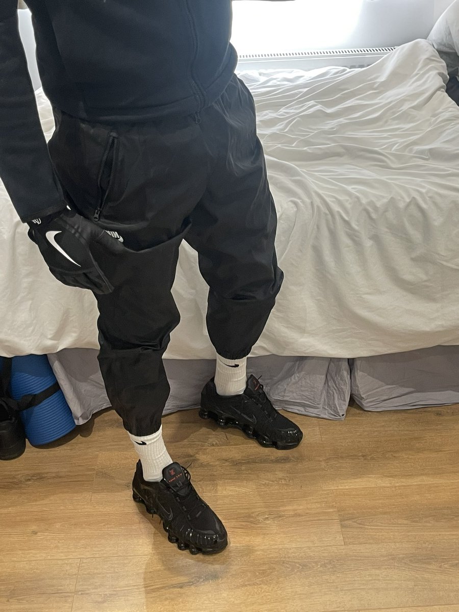 Anyone else love nylon? 😈🥵