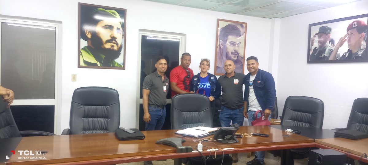 Miembro del Buró d la <a href="/UJCdeCuba/">UJC de Cuba</a> para esfera jóvenes trabajadores y combatientes, intercambió con factores d la fábrica y en Mina, Mantenimiento, Seguridad y Protección. Recomendó seguir atención diferente a títulos d oro, funcionamiento y crecimiento #UJC