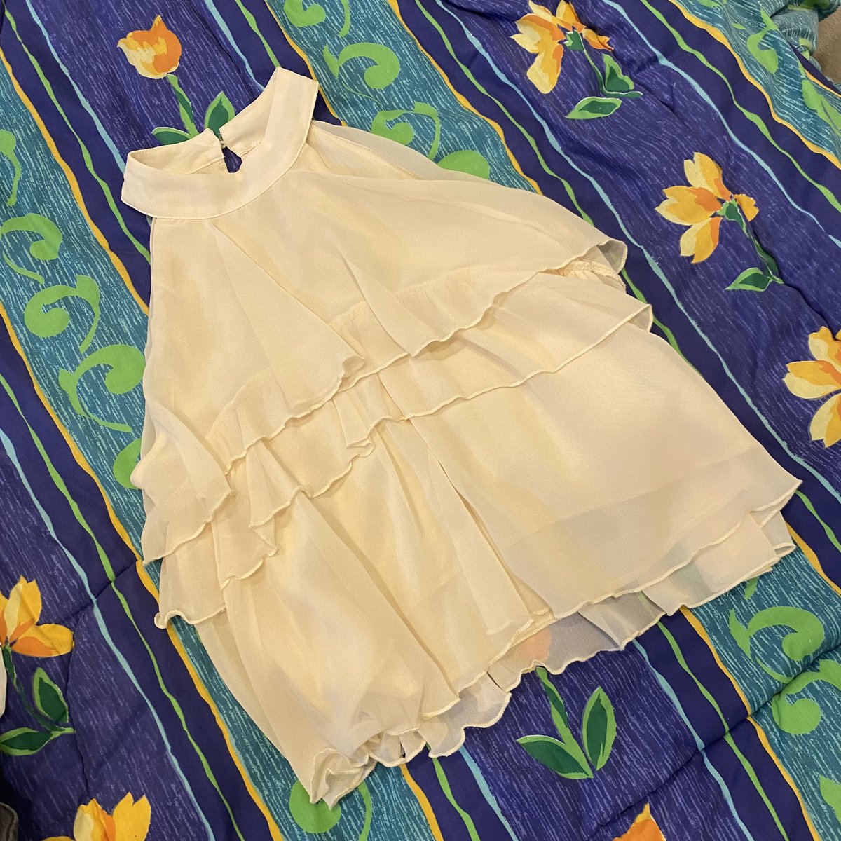 urfavstuffff's tweet photo. #ส่งต่อ ( ✿ เฟบ/รีทวิตลด5.-)
เสื้อคล้องคอระบาย 
ซักเก็บมือ☝🏻ค้าบ
Size: อก 34 ยาว 20

Price: 105.-
Shipping 35

#ส่งต่อเสื้อผ้า #ส่งต่อเสื้อผ้ามือสอง #ส่งต่อเสื้อผ้ามือ2 #เสื้อผ้ามือสองสภาพดี #เสื้อผ้ามือสอง #เสื้อผ้ามือสองราคาถูก #โล๊ะตู้เสื้อผ้า https://t.co/1gKoSJVeNZ