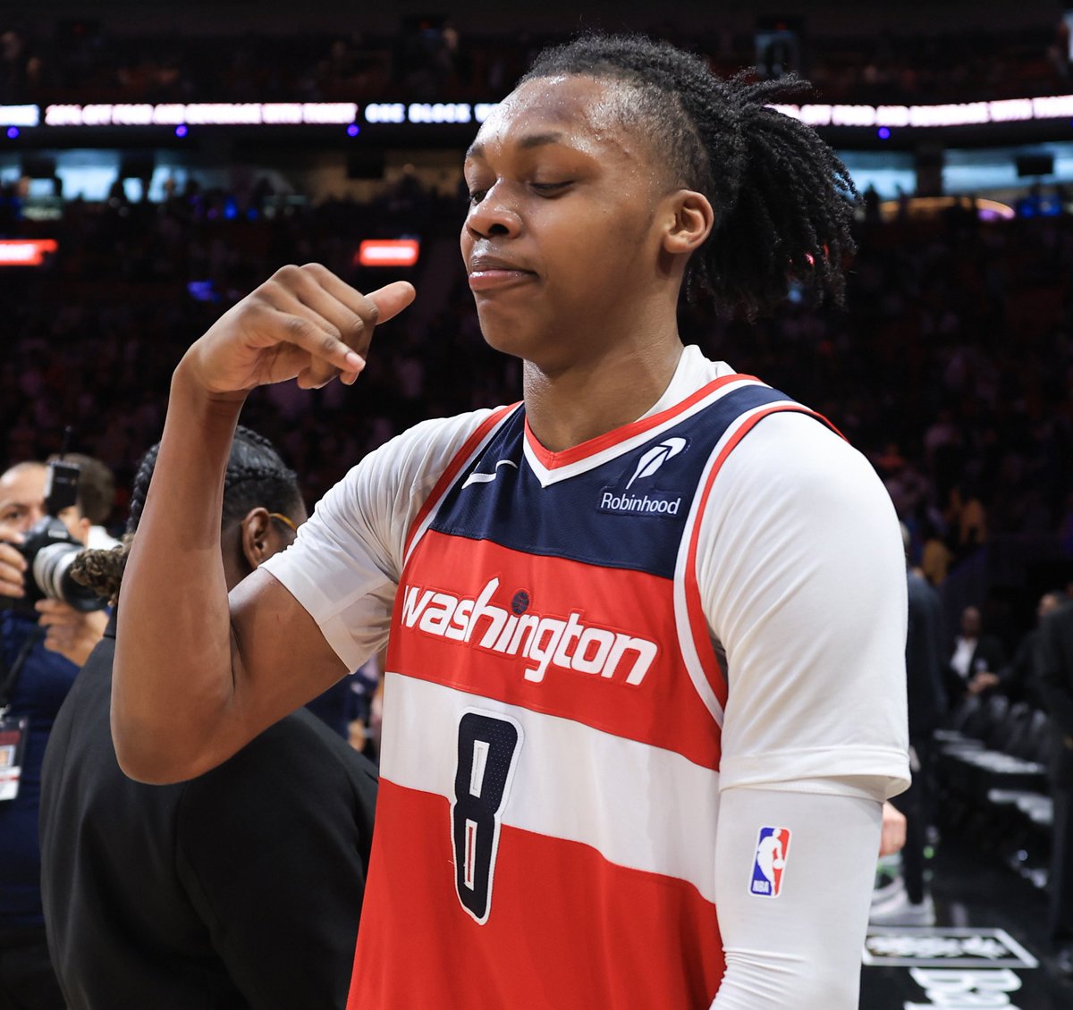 Players With 800+ Points And 320+ Assists Before Turning 20:

LeBron James
Luka Doncic
Bub Carrington

Elite Company For Bub 😳😳