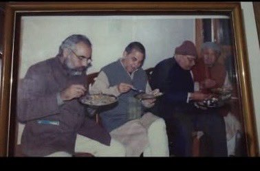 KANHIYAMITTAL30's tweet image. बंसी लाल जी के समय से हरियाणा से प्रेम आदरणीय  @narendramodi जी 
1995 लगभग 30 साल पहले की याद 
साथ मे उस वक्त के cabinet मिनिस्टर श्री सीताराम सिंगला एवं कैलाश शर्मा जी 
सच्चे दिल से मेहनत करने वालो को भारत माता जरूर आशीर्वाद देती है 
#modisangmithila #modi4apdevelopment