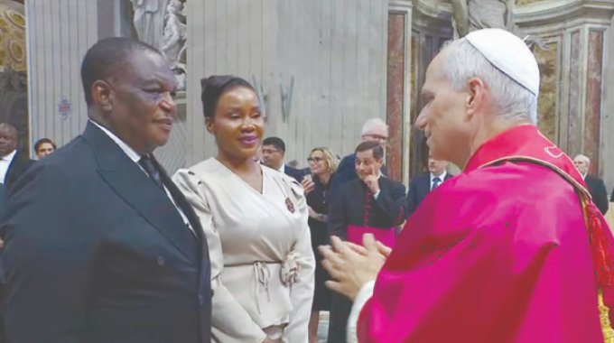 VICE PRESIDENT CHIWENGA IN HIS OWN WORDS, on his attendance of Pope Leo's Inaugural Mass; yesterday at St. Peter's Basilica, Vatican City, Rome [heraldonline.co.zw/zim-vatican-se…]:

“First of all, I want to thank the President His Excellency President Dr Emmerson Dambudzo Mnangagwa for