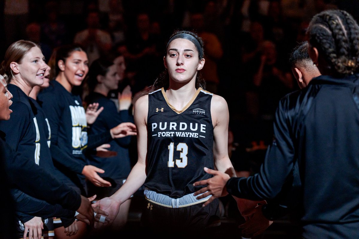 Purdue Fort Wayne WBB (@mastodonwbb) on Twitter photo Showed up early. Stayed. Raised the bar.
Too many records to list, but you certainly left your mark.
Thank you, <a href="/amellia_bromo/">Amellia Bromenschenkel</a> π
#SeniorSalute Showed up early. Stayed. Raised the bar.
Too many records to list, but you certainly left your mark.
Thank you, <a href="/amellia_bromo/">Amellia Bromenschenkel</a> π
#SeniorSalute
