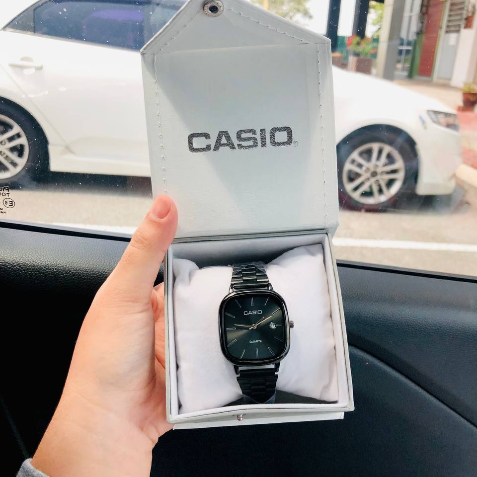 goodlucksofea's tweet photo. babe, kalau colour lain takpe lagi tapi kalau black ni i lemah sikit ✋🏻🥹 https://t.co/XvCl5xGlBQ