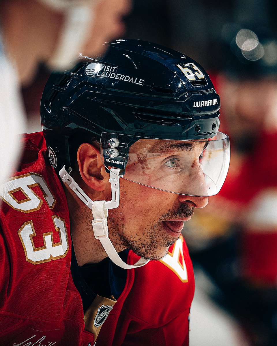 PlayersTribune's tweet image. Brad Marchand in 2018: “I was never the best kid on my team — anyone will tell you that. My buddies were better players. As we got older, they were getting all the attention from the junior teams. I’ll never forget, when we were 12 years old our coach gave this speech in the…