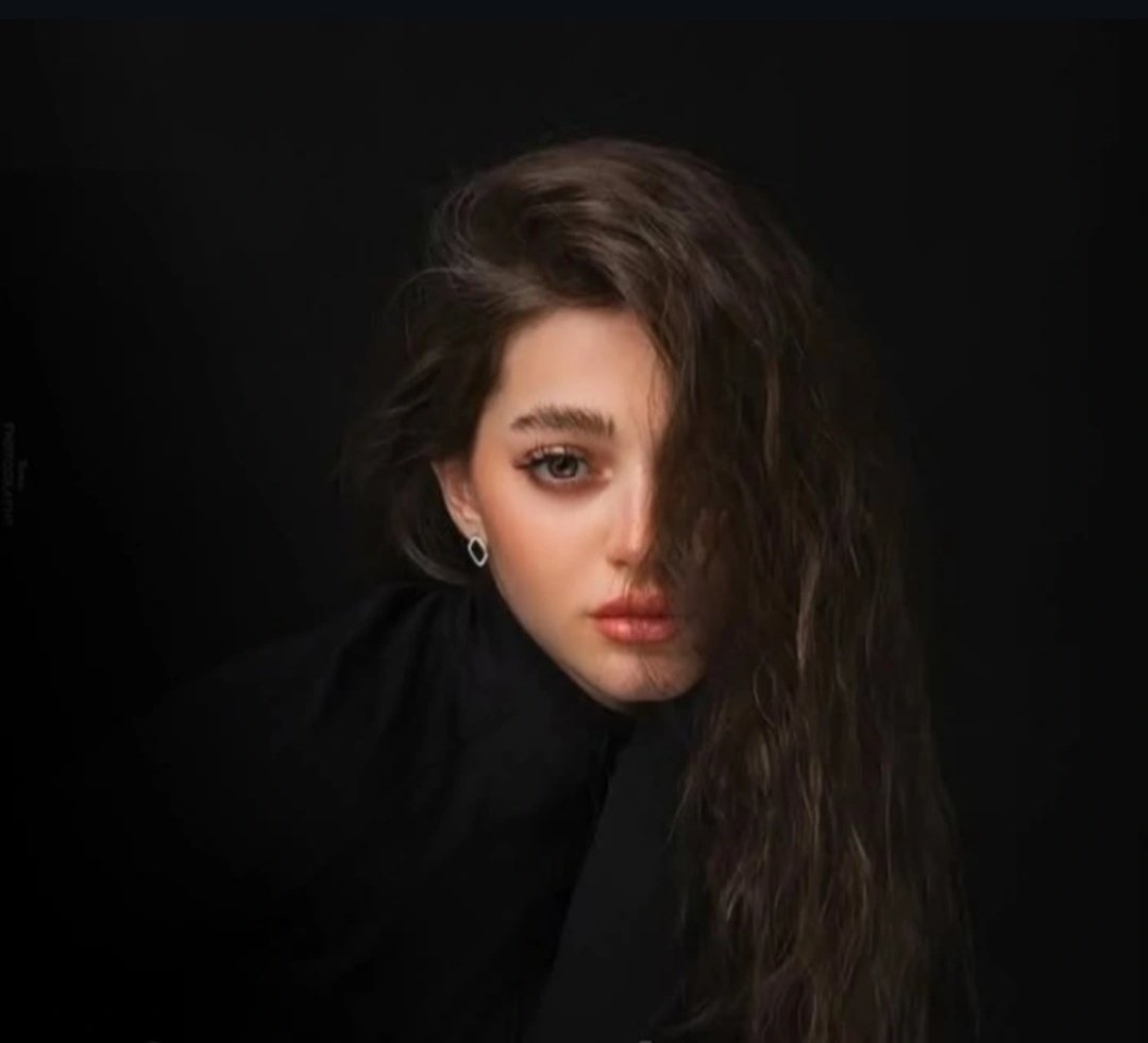 Kiraye par mil jata hai Jism Rooh Kharidne keliye Dil bechna padta hai 

#newprofilepic🖤