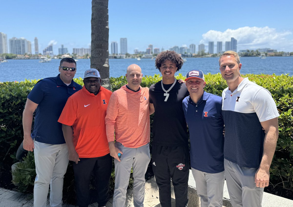 Michael Clayton II (@mikeclaytonqb1) on Twitter photo Appreciate <a href="/IlliniFootball/">Illinois Football</a> Coaches for visiting me down here in Miami and showing love
<a href="/BarryLunneyJr/">Coach Barry Lunney, Jr</a> <a href="/artursitkowski4/">Artur Sitkowski</a> <a href="/coachjstepp/">Coach Justin Stepp</a> <a href="/Coach_BMiller/">Bart Miller</a> <a href="/wardth09/">Thaddaeus Ward</a>
#FamILLy #Illini #HTTO Appreciate <a href="/IlliniFootball/">Illinois Football</a> Coaches for visiting me down here in Miami and showing love
<a href="/BarryLunneyJr/">Coach Barry Lunney, Jr</a> <a href="/artursitkowski4/">Artur Sitkowski</a> <a href="/coachjstepp/">Coach Justin Stepp</a> <a href="/Coach_BMiller/">Bart Miller</a> <a href="/wardth09/">Thaddaeus Ward</a>
#FamILLy #Illini #HTTO