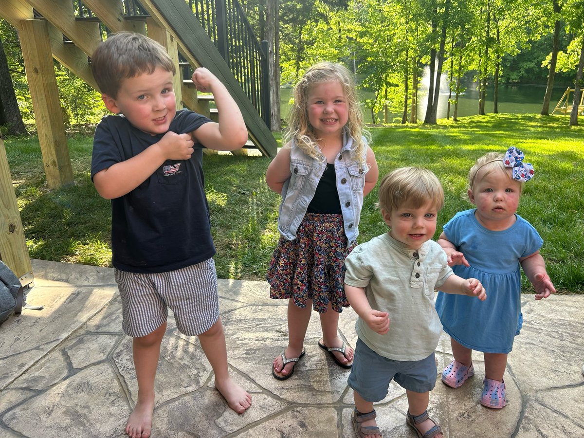 The Missouri Chamber team had a blast at our end-of-session celebration this weekend, but the biggest smiles (and muscles) belonged to the Chamber littles! 🎉