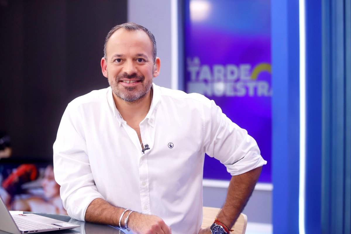 #AHORA ¡Ya comenzó! #LaTardeEsNuestra13🔵

EN VIVO 👉🏻13.cl/en-vivo