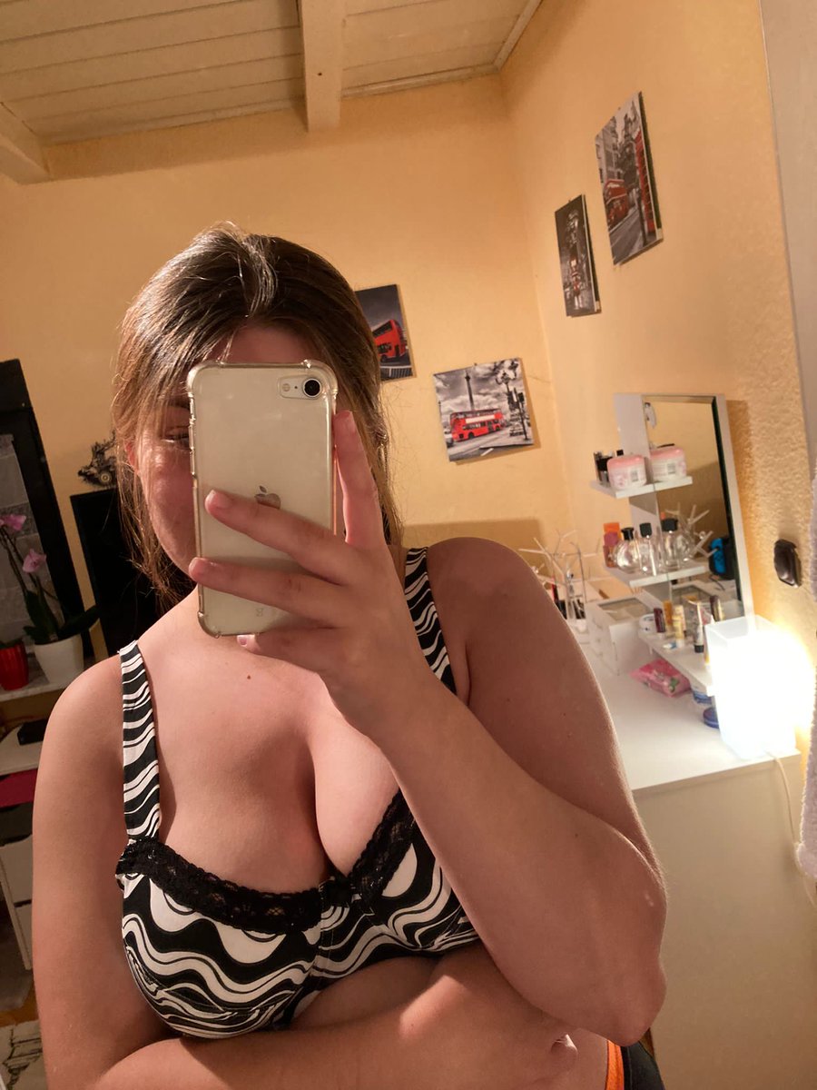 Doritoheze's tweet photo. Pls tribute me 🥵 https://t.co/2BR6nNQQfy