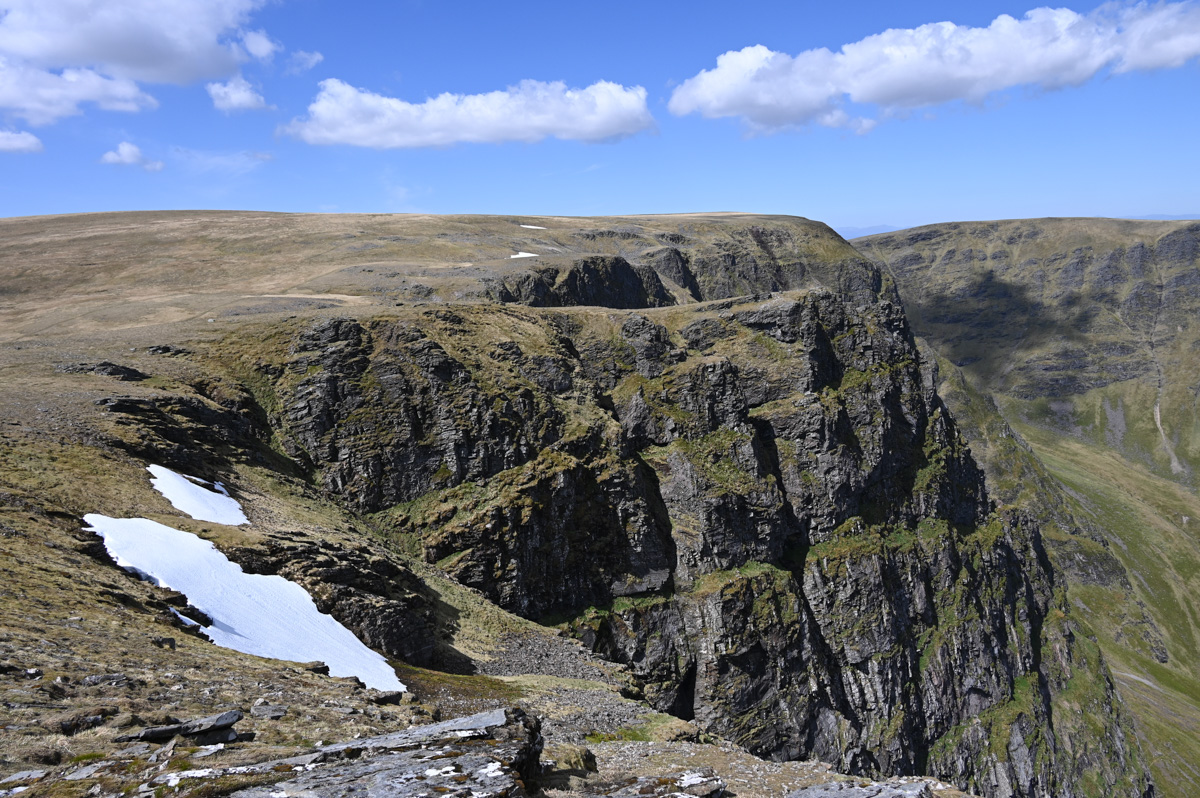 Spurtle284's tweet image. Creag Meagaidh via a Creag na Calliche Camp. 16th-17th May 2025

kinleyhazel.wordpress.com/2025/05/17/cre…