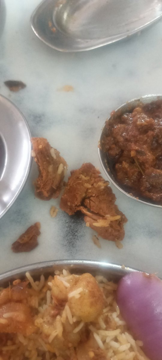 iqbalkhan490's tweet photo. Too much meat is raw. And there is too much oil in the biryani. Khaja hotel PVNR piller no  245 and 256 And there is a lot of dirt. The Food Safety Department is requested to Took strict action   I have table ordered  2 plates and a single. Abi, my stomach hurts. And pay 280 rupees. @cfs_telangana 
@fssaiindia  @AFCGHMC